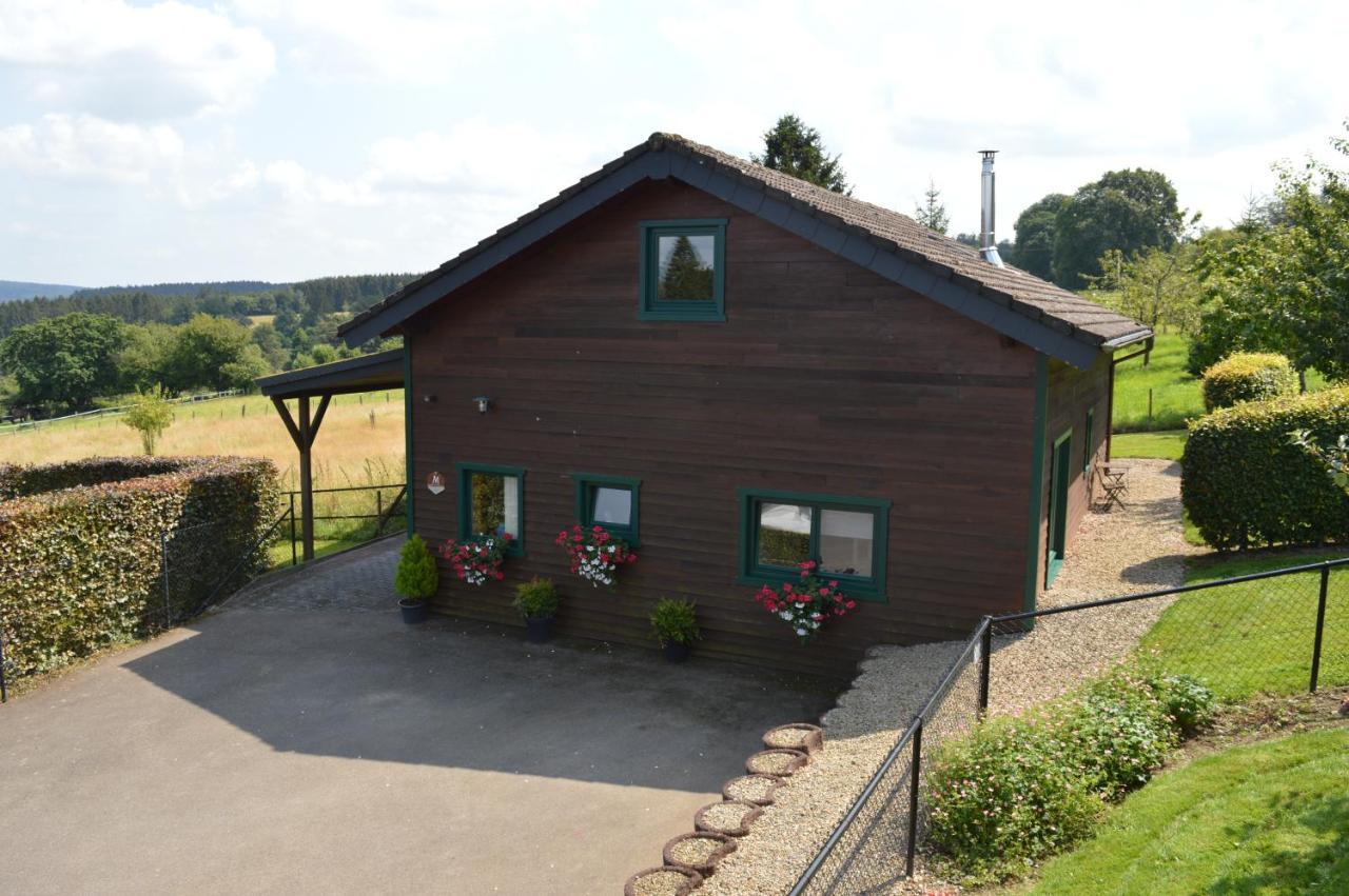 Les Mélèzes à Stavelot Confort tranquillité et vue splendide sur la vallée — 4-Star Luxury Hotel in Stavelot, Belgium