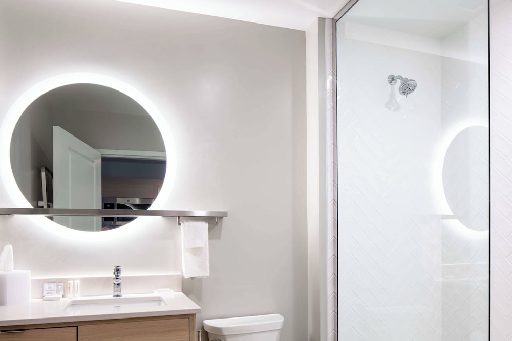 TownePlace Suites by Marriott Milwaukee West Bend - photo 17