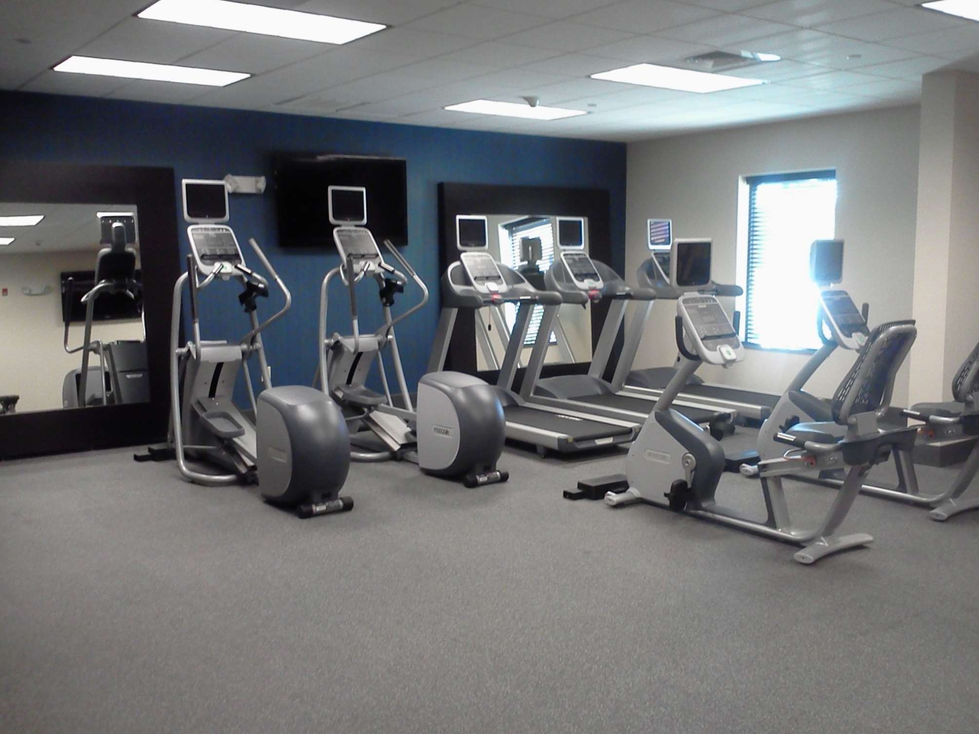 Hampton Inn Oxford Conference Center - photo 24