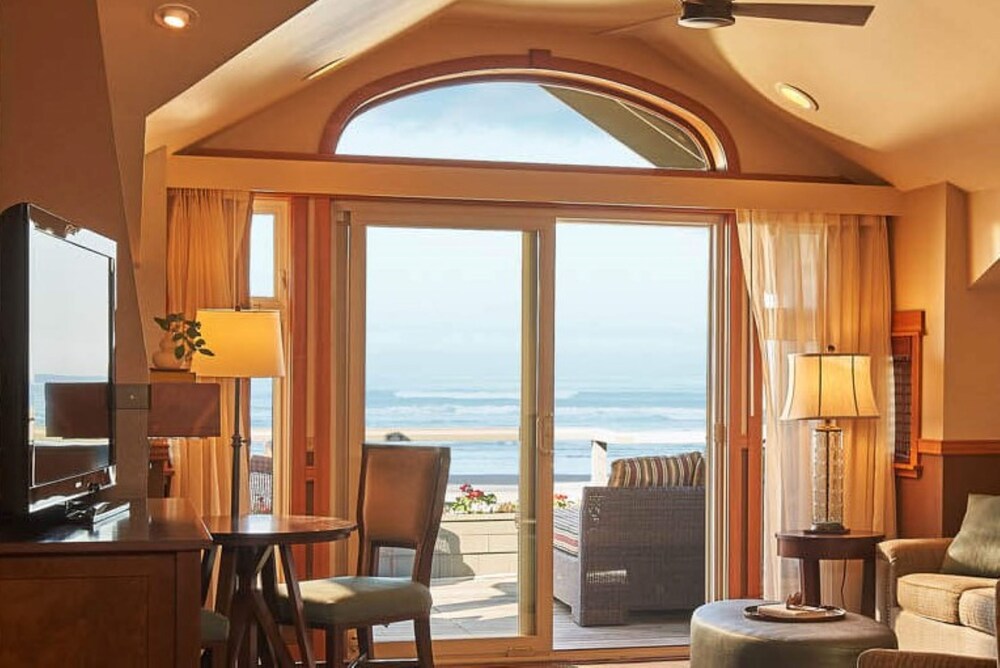 Stephanie Inn - photo 22