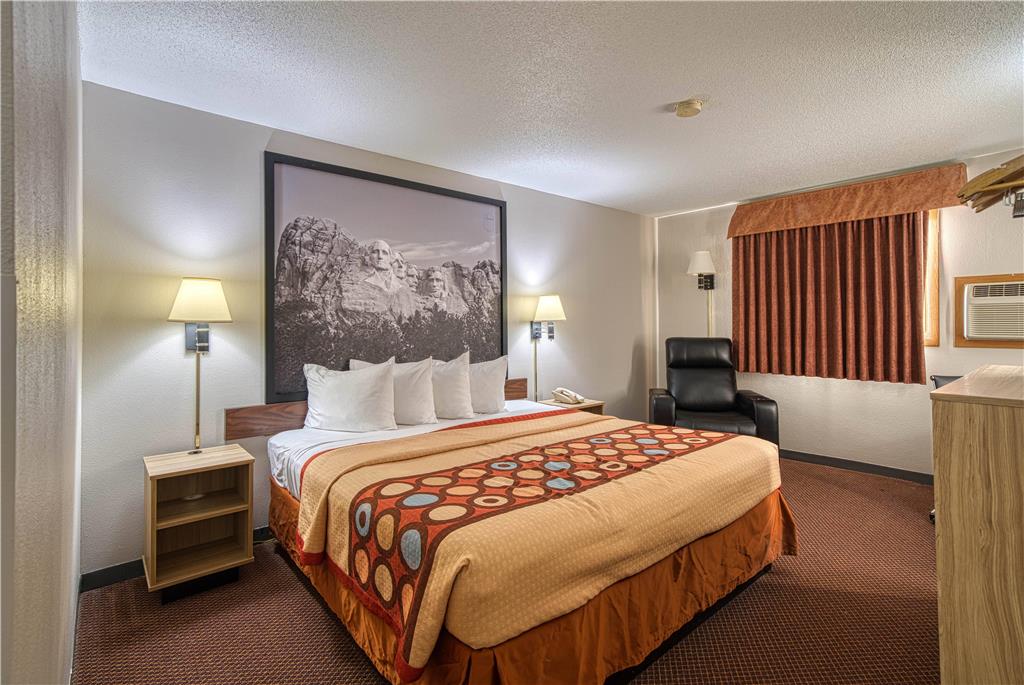 Super 8 by Wyndham Hot Springs - photo 19