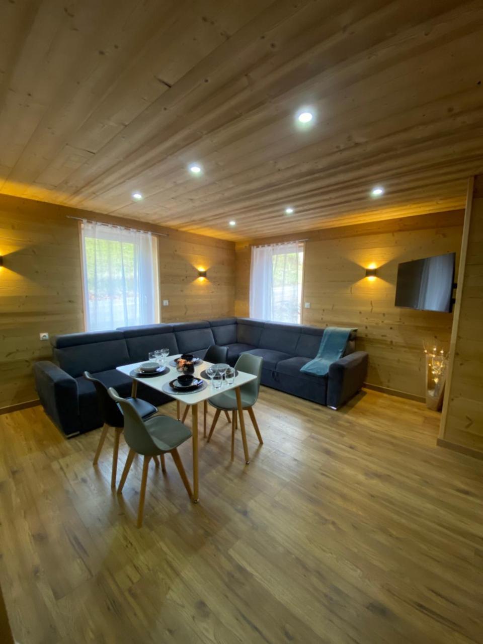 Les Chalets Bambi Jacuzzi Privatif — La Bresse