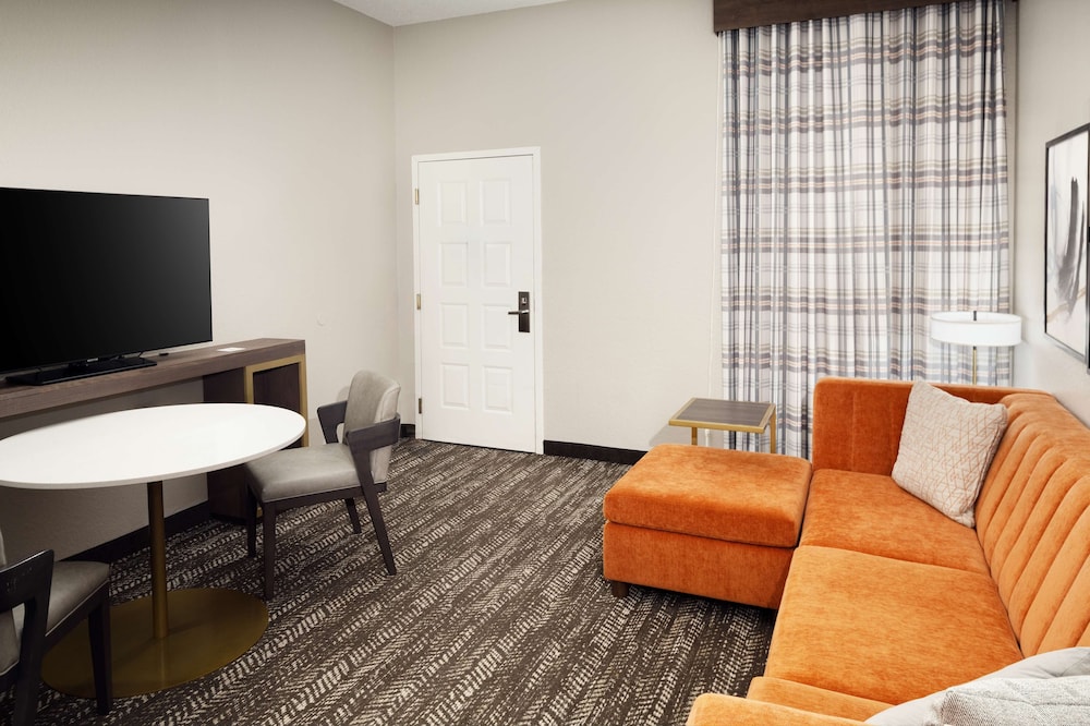 Embassy Suites by Hilton Orlando North - photo 27