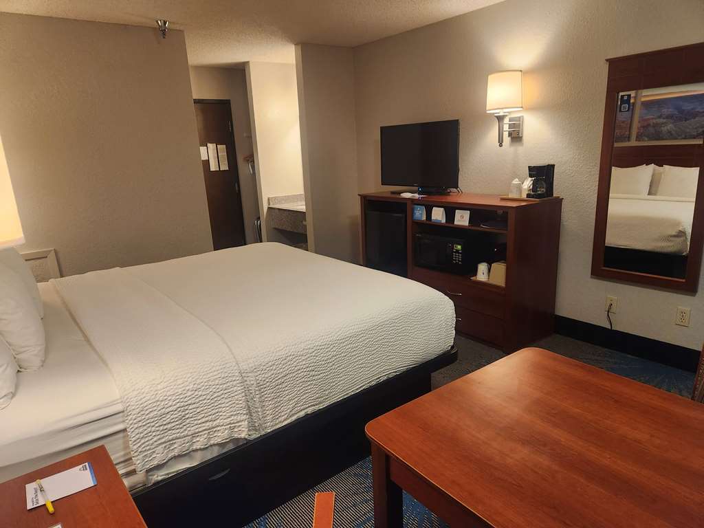Days Inn by Wyndham Tucumcari - photo 20