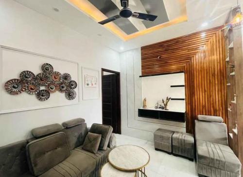 Homely stay 4