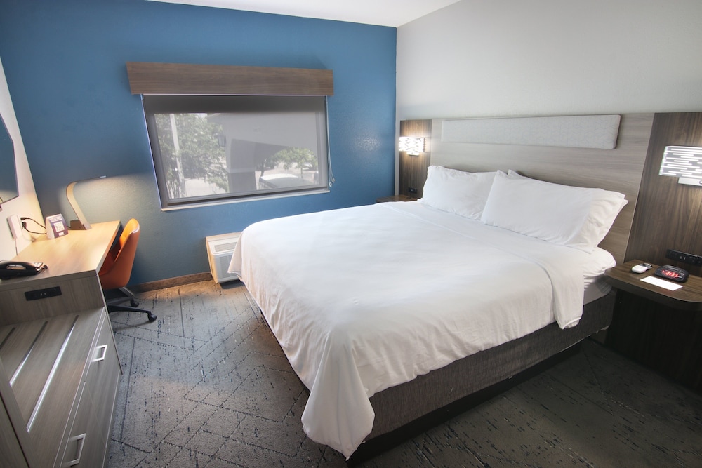 Holiday Inn Express & Suites Ft. Lauderdale Airport West by IHG - photo 24