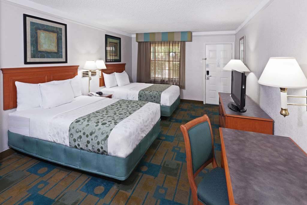 La Quinta Inn by Wyndham Austin Oltorf - photo 8