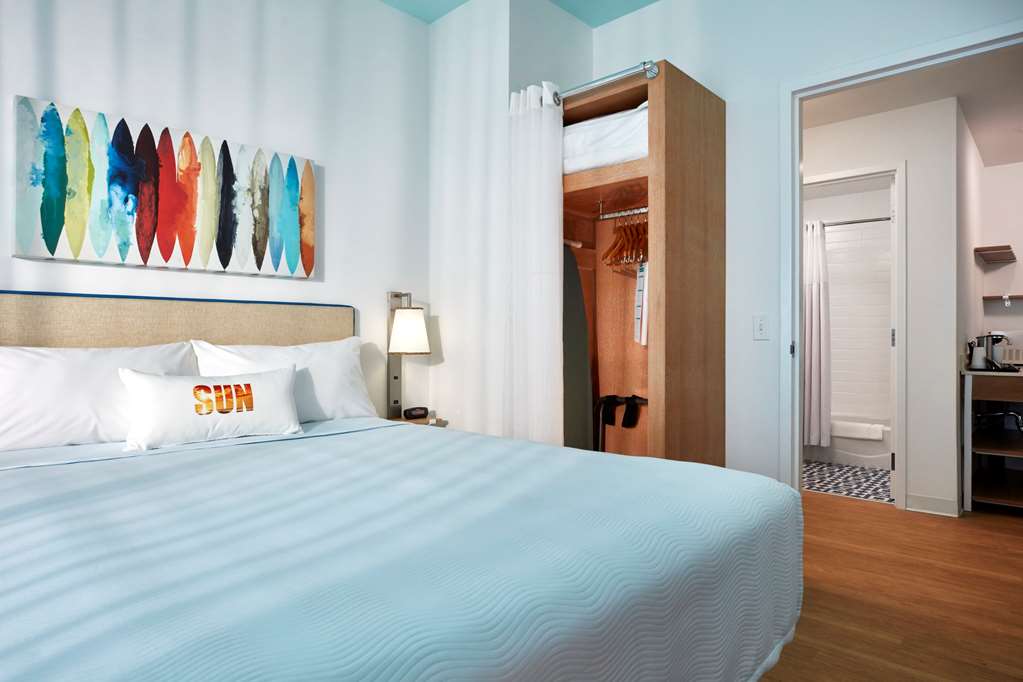 Universal's Endless Summer Resort Surfside Inn and Suites - photo 28