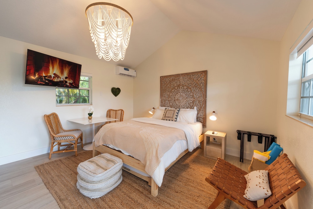 Seahorse Beach Bungalows - photo 11