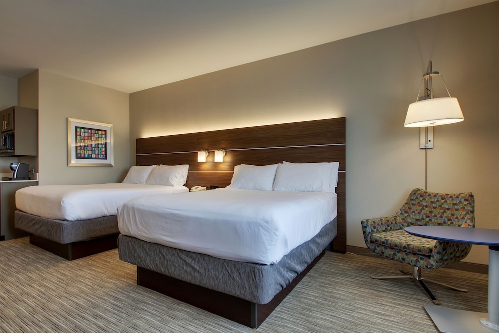Holiday Inn Express Hotel & Suites Vernon College Area by IHG - photo 10
