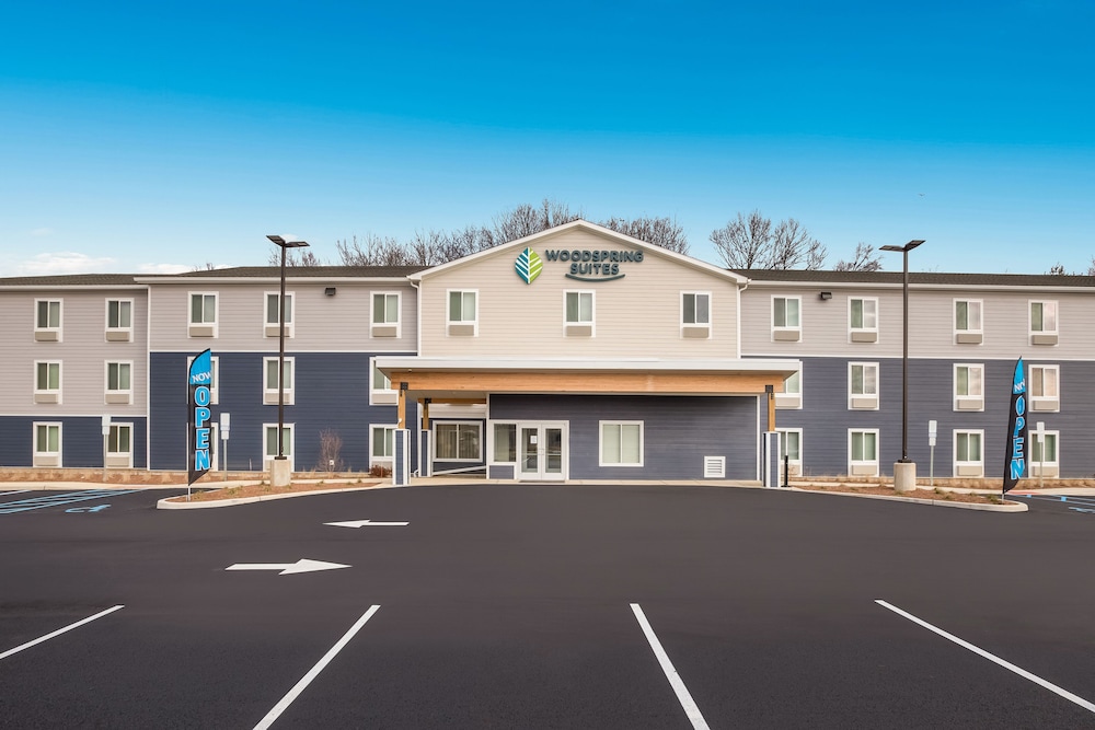 WoodSpring Suites South Brunswick Princeton - photo 30