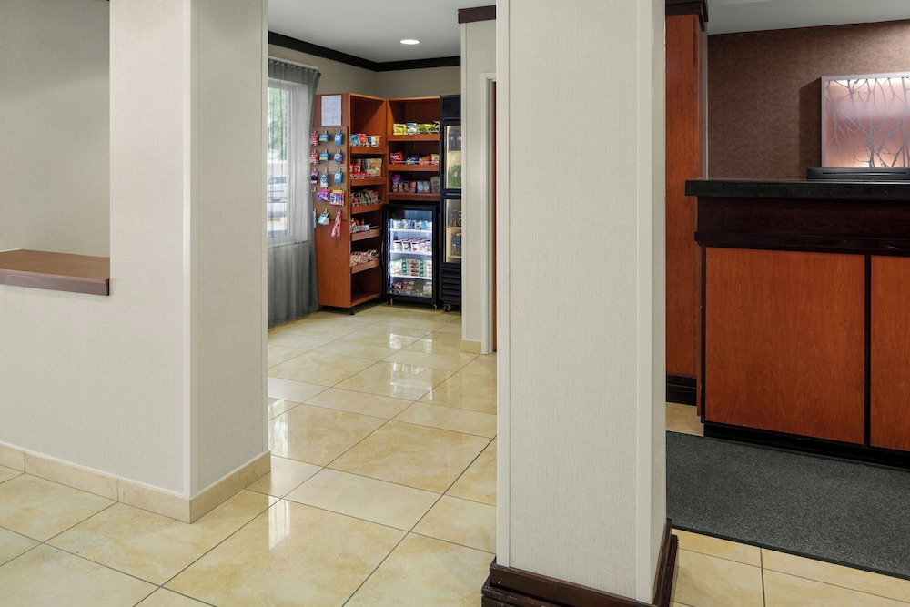 Fairfield Inn & Suites by Marriott Carlisle - photo 18
