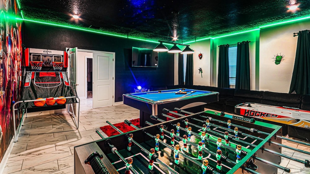 Storey Lake 9BR With Pool SPA Game Room Water Park - photo 22