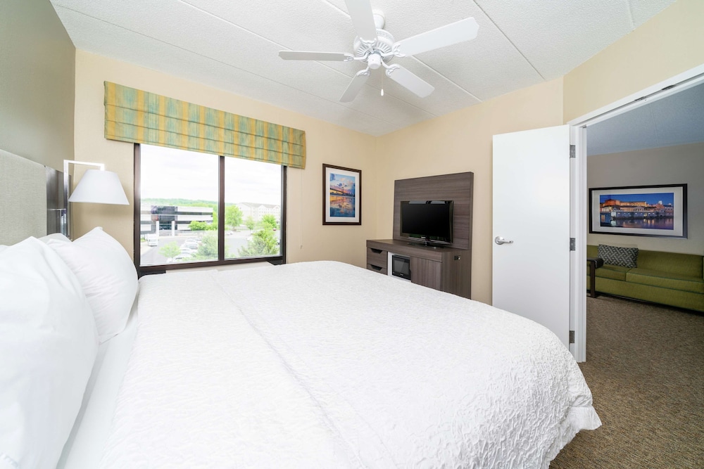 Hampton Inn & Suites Valley Forge Oaks - photo 11