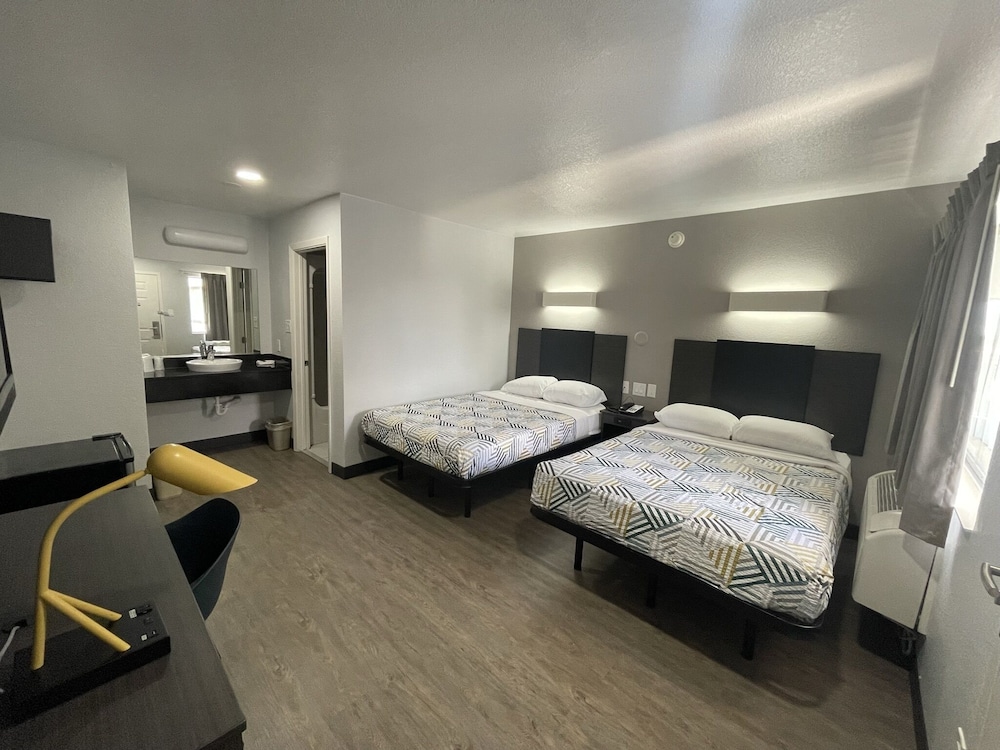 Motel 6 Denton Tx Unt - photo 4