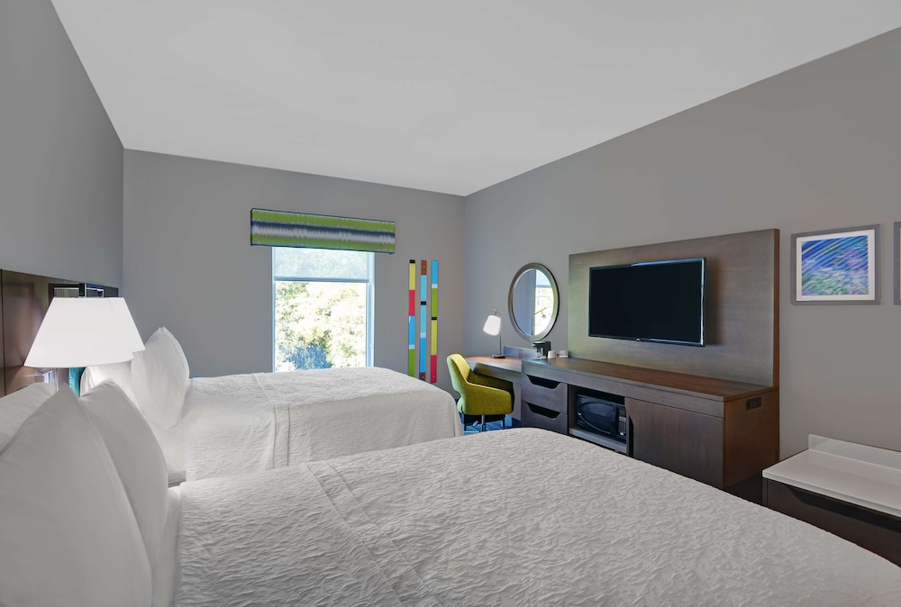 Hampton Inn & Suites MacClenny I 10 - photo 17
