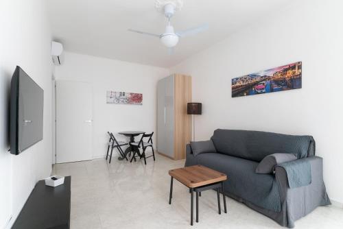 GuestHost Cimiano M2 Cosy Apartment Milano — 4-Star Luxury Hotel in Milan, Italy