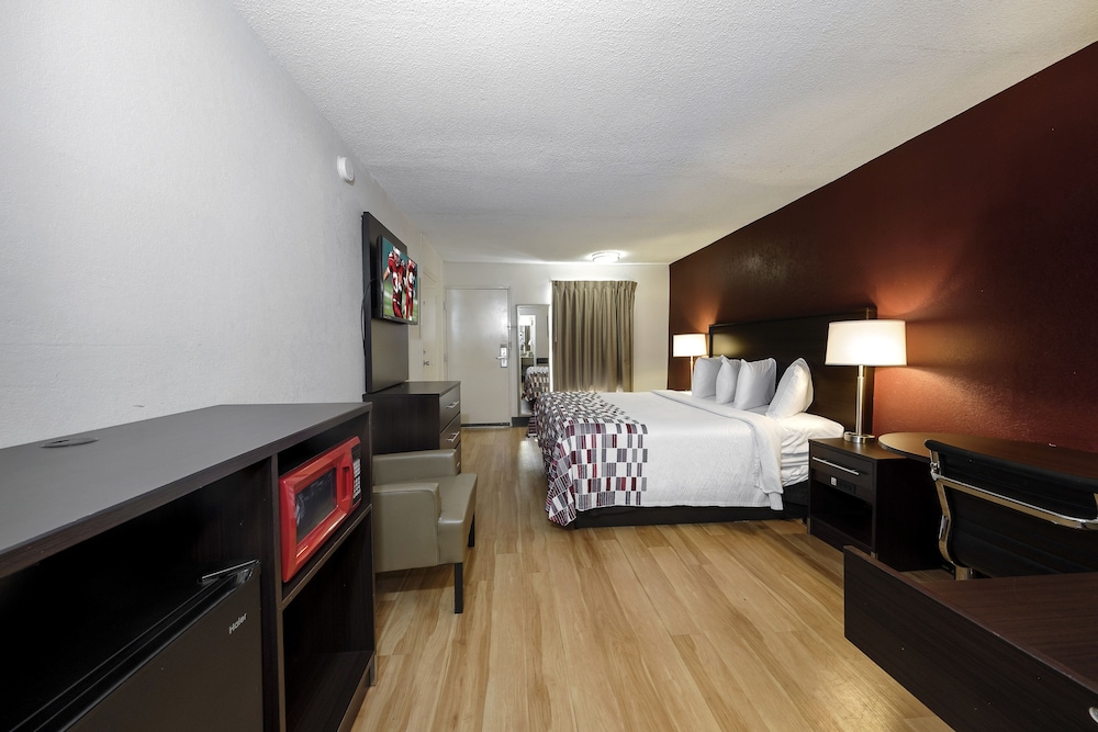Red Roof Inn Atlanta Suwanee Mall of Georgia - photo 6
