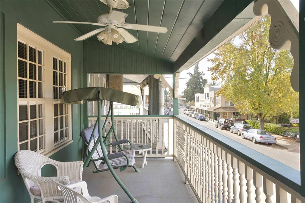 Americas Best Value Inn & Suites Royal Carriage - photo 8