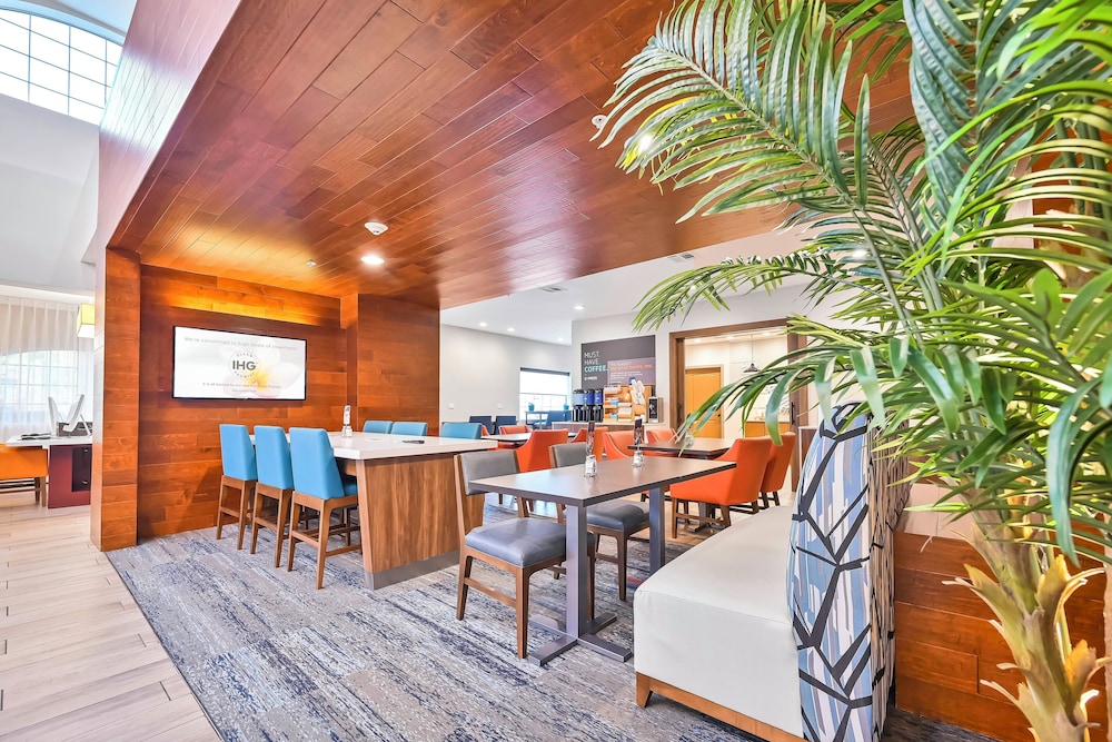 Holiday Inn Express Palestine by IHG - photo 54