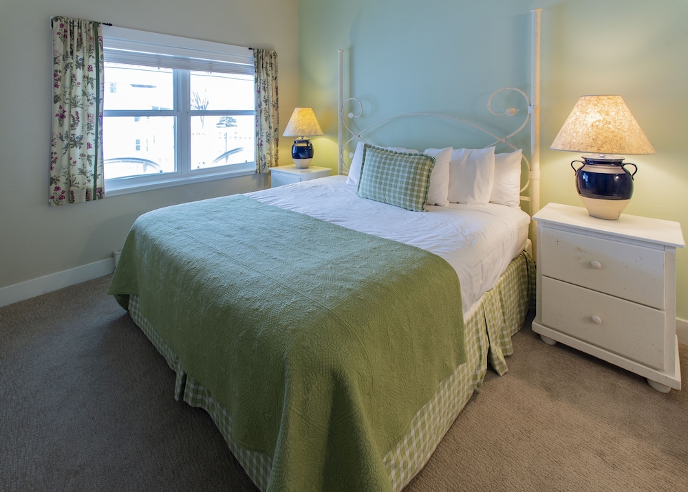 Edgewater Resort - photo 35