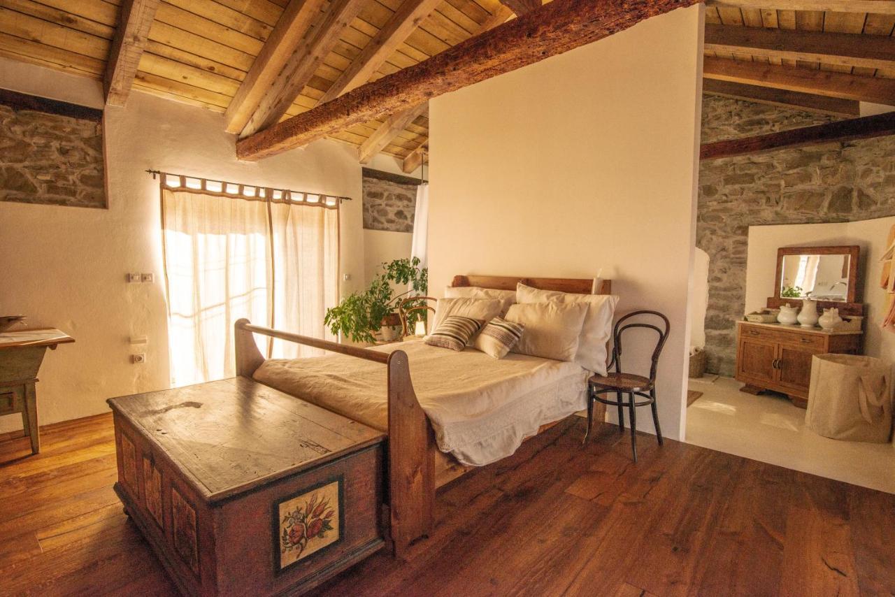 Podraga18 Heritagestonebarn in Unknown City, Slovenia