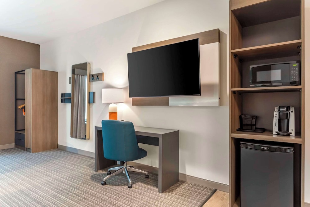 Comfort Suites Gatlinburg Downtown Convention Center - photo 31