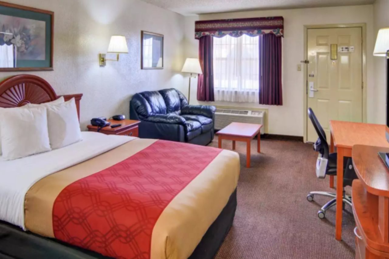 Super 8 by Wyndham Decatur Texas - photo 15