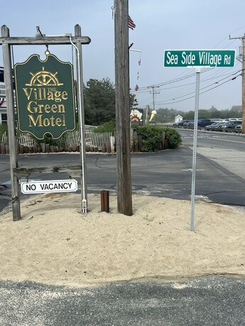 Village Green Motel - photo 8