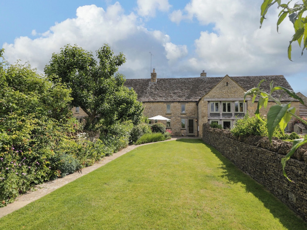 Little Owl Barn — hotel in Burford