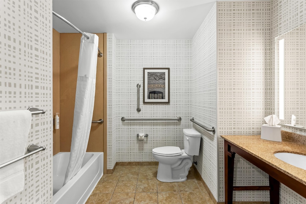 Hampton Inn DeKalb IL - photo 20