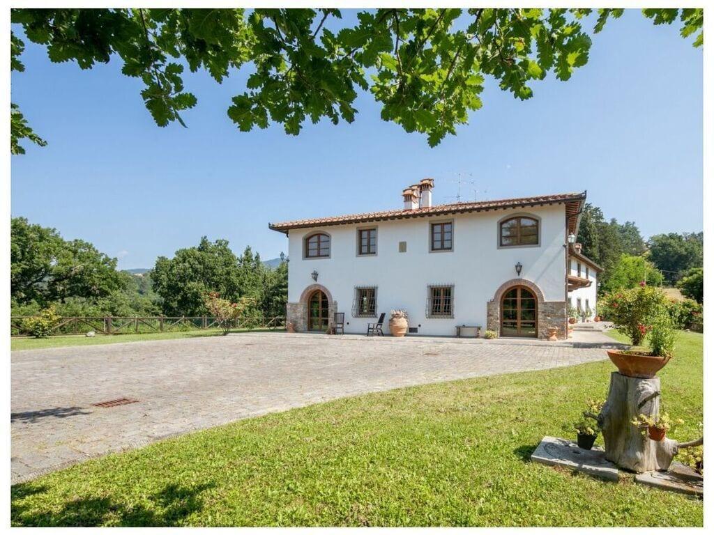 Villa Scarperia by Mmega — 4-Star Luxury Hotel in Borgo San Lorenzo, Italy