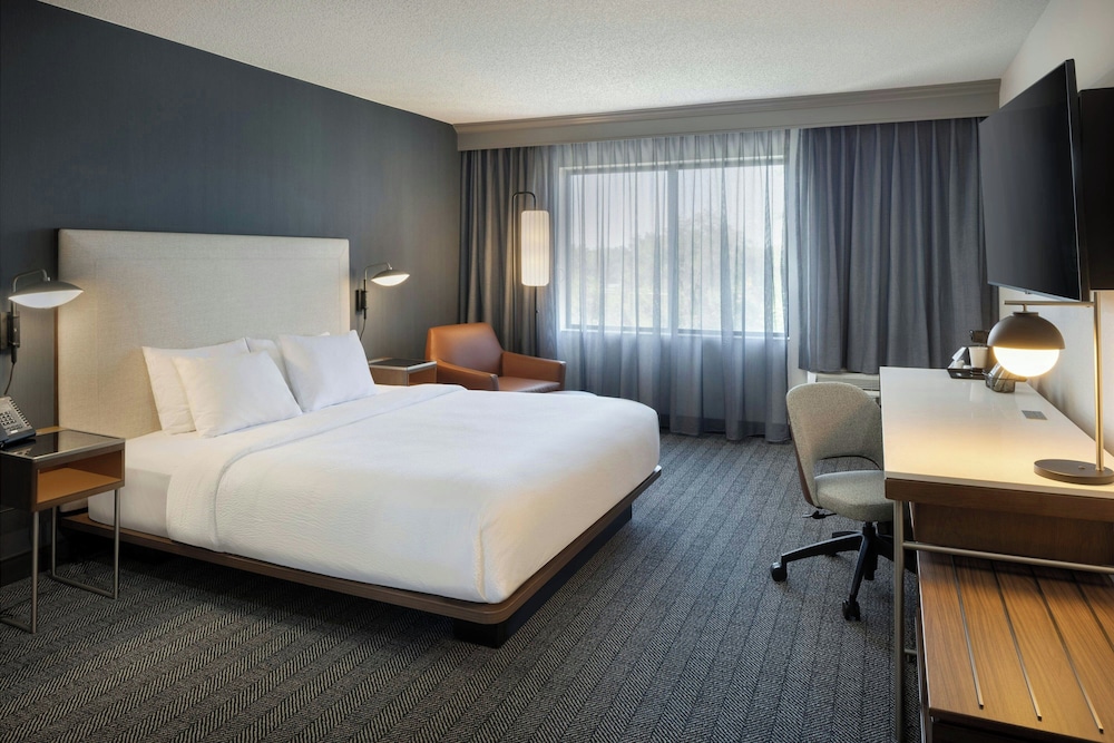 Courtyard by Marriott Springfield Airport - photo 24