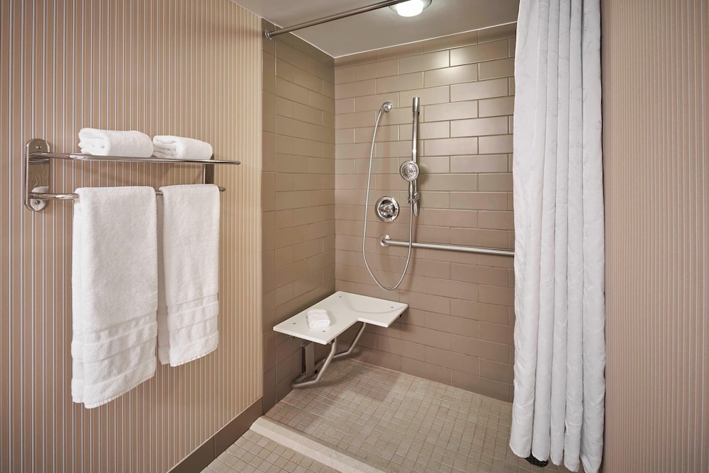 Sheraton Inner Harbor - photo 16