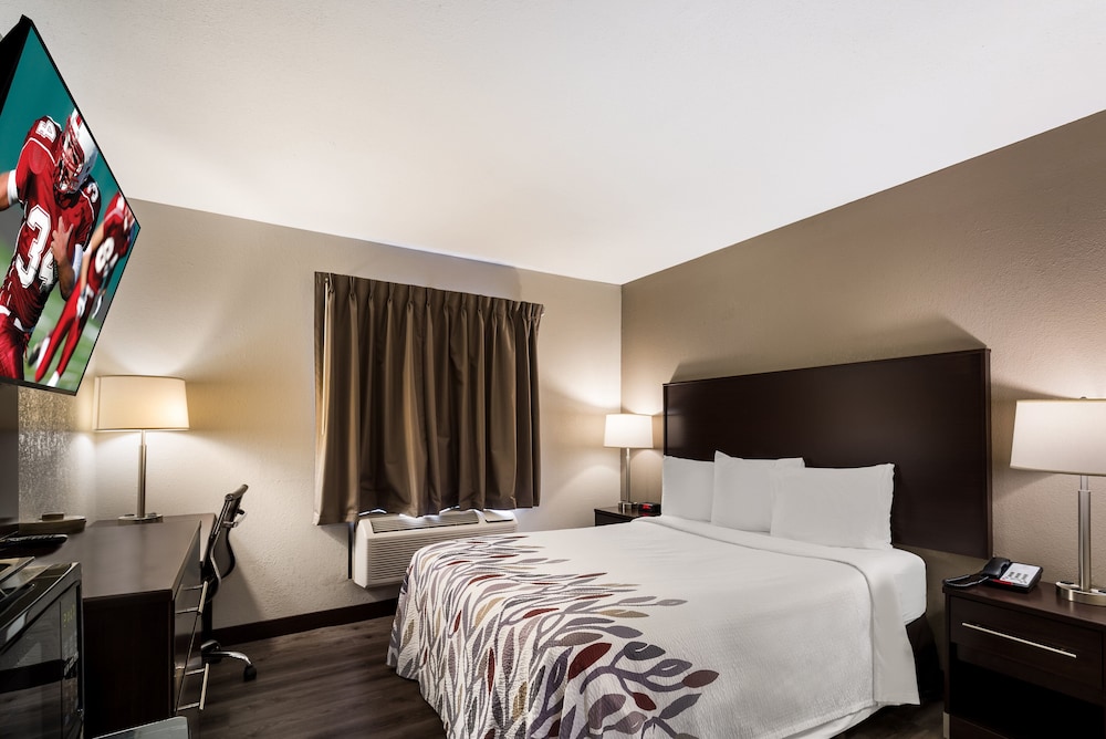 Red Roof Inn Allentown South - photo 14