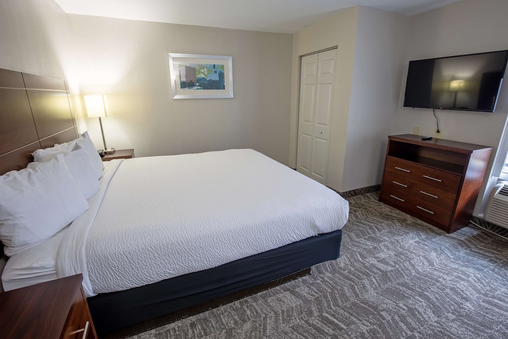Best Western Plus Vermilion River Inn & Suites - photo 7