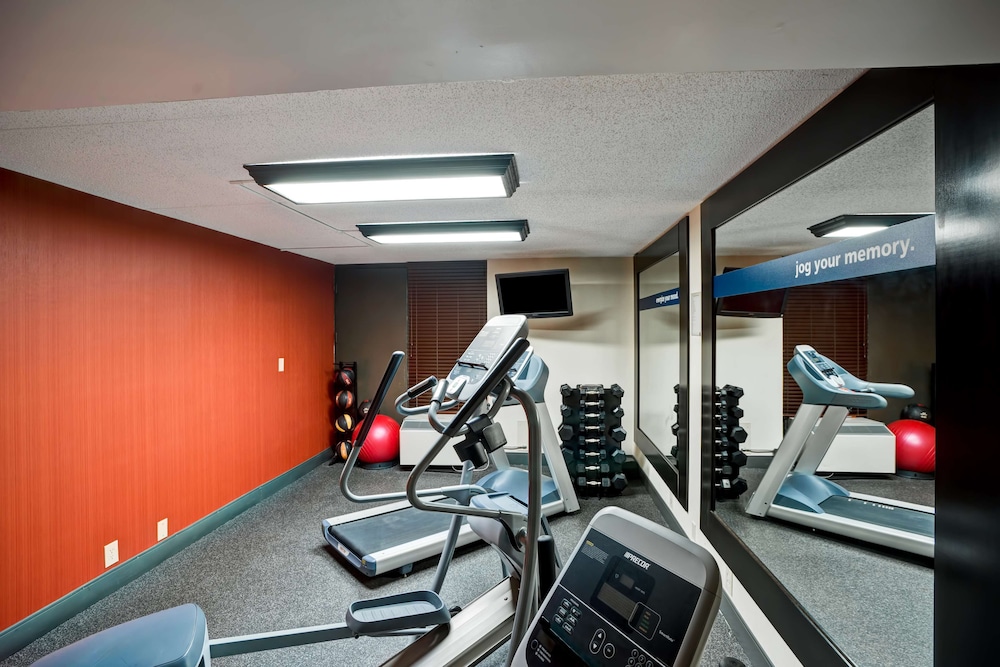 Hampton Inn Norfolk Naval Base - photo 27