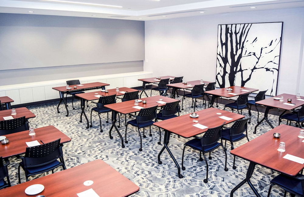 DoubleTree by Hilton Hotel Miami Airport & Convention Center - photo 93