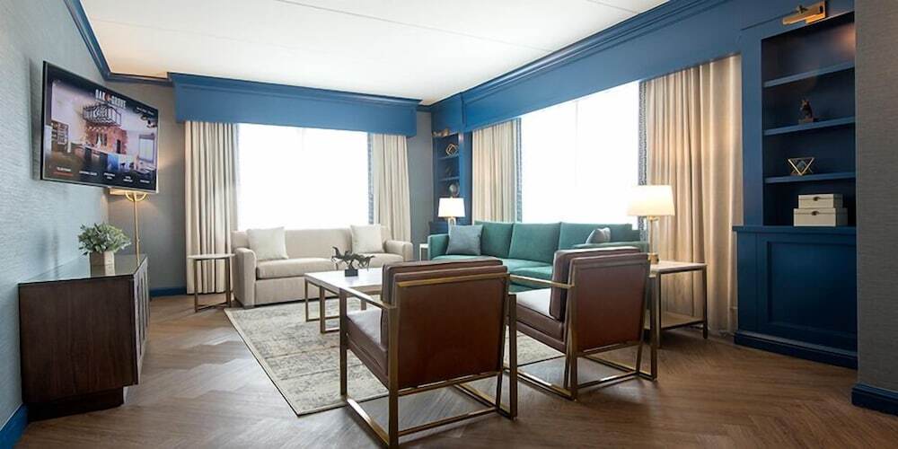 Oak Grove Racing Gaming & Hotel - photo 5