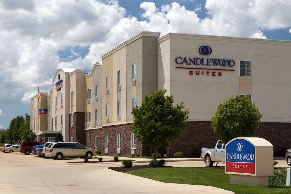Candlewood Suites Champaign Urbana University Area by IHG - photo 48