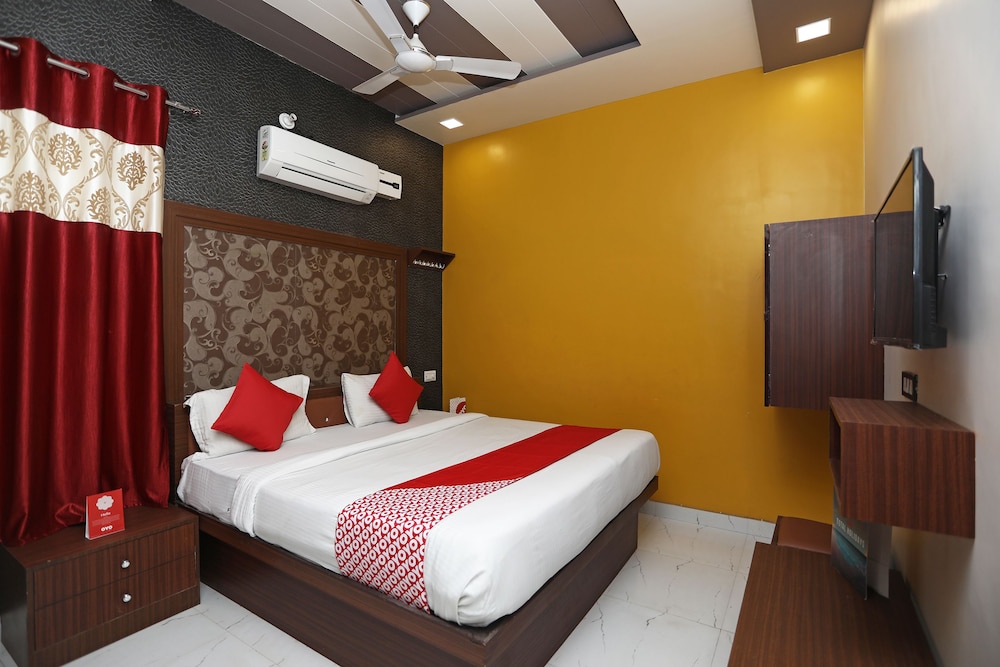 OYO 18346 Glorify Stay2 - carbon neutral hotel in Mathura