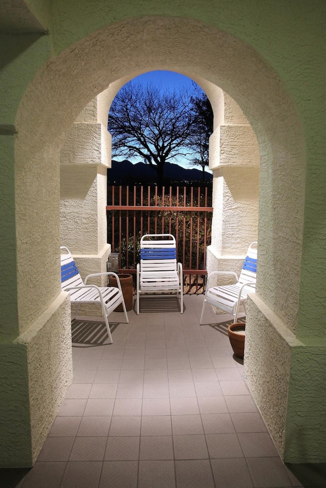 Gateway Studio Suites - photo 29
