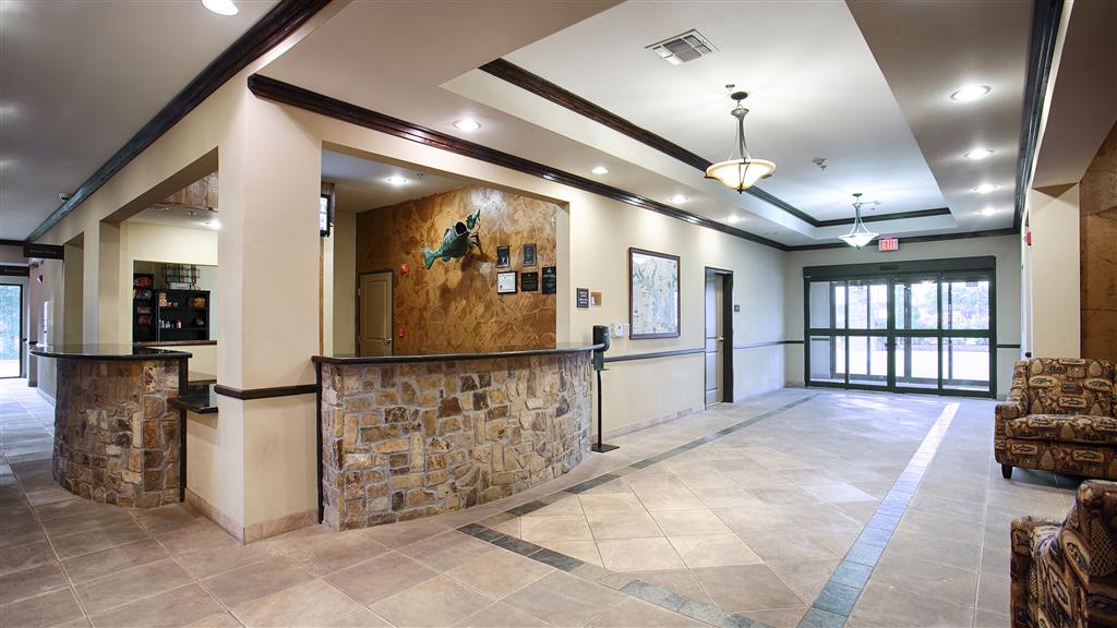 Best Western Plus Emory At Lake Fork Inn & Suites - photo 10