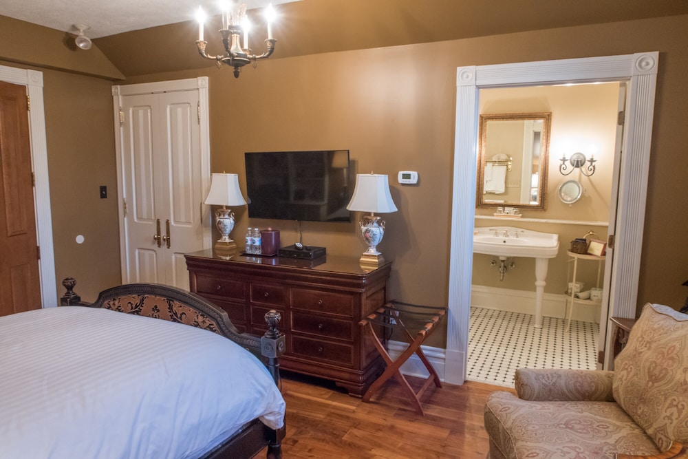 The Inn on Negley - photo 24