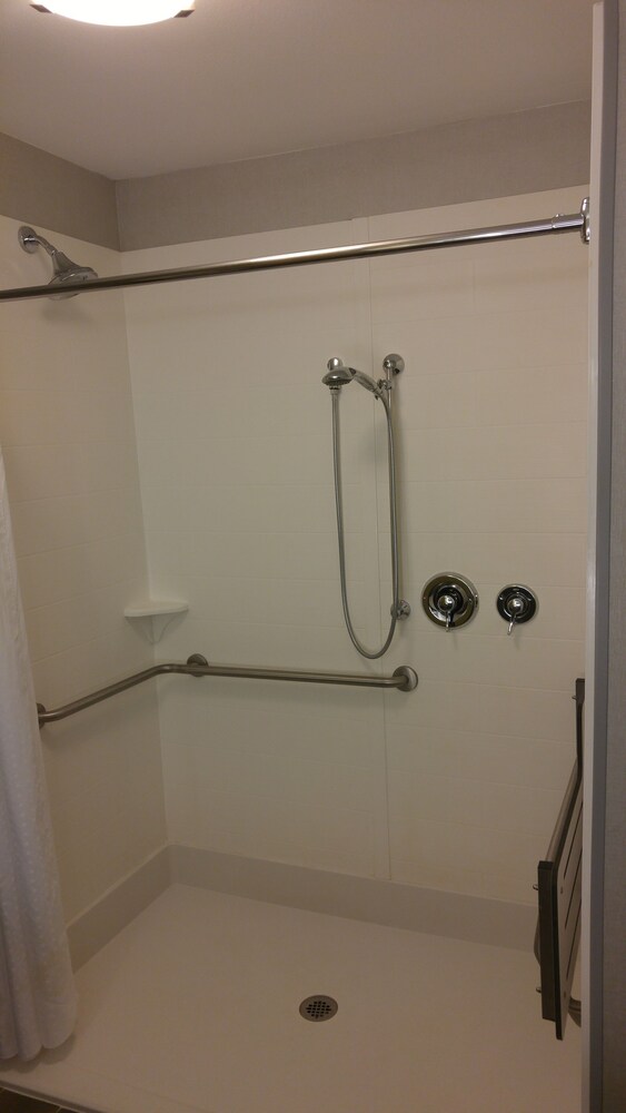 Holiday Inn Express & Suites Shippensburg by IHG - photo 36