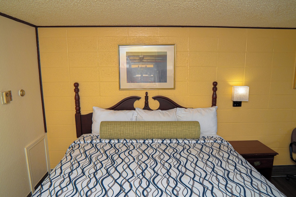 South Wind Inn - photo 17