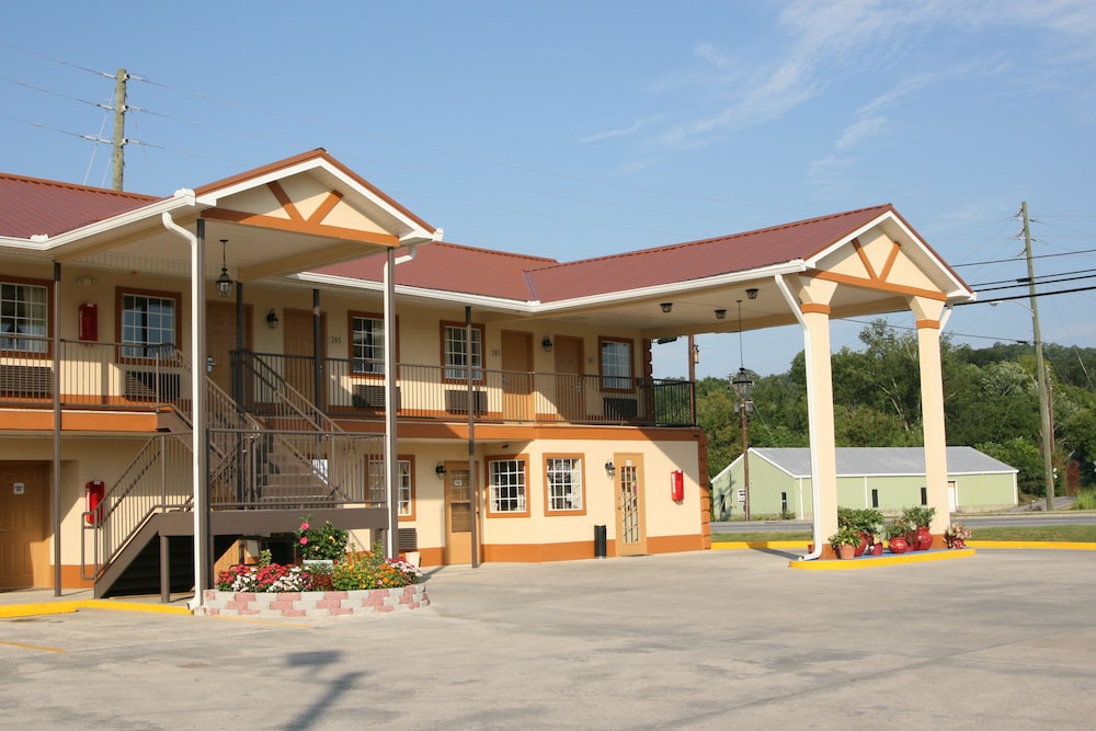 Coach Inn - photo 2