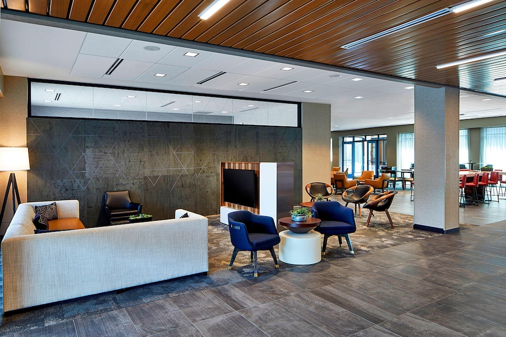Courtyard by Marriott Minneapolis West - photo 3