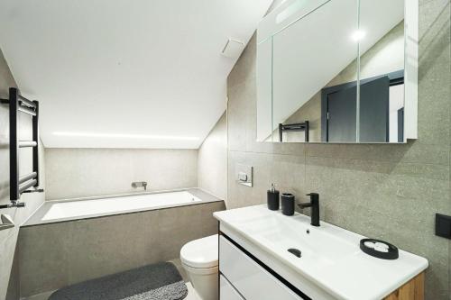 Stylish 3BR Duplex in Avlabari By Wehost