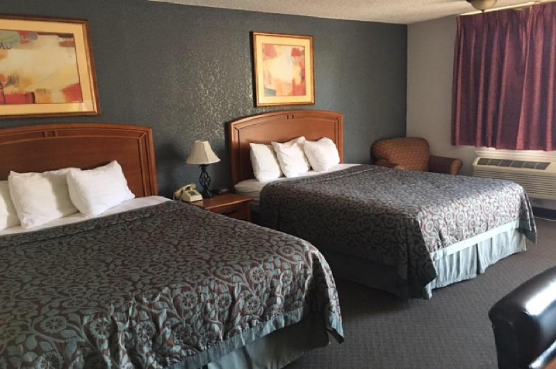 Executive Inn Hebbronville - photo 26